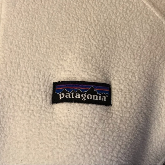 Patagonia Women's Clasic Synchilla Marsupial Pull Over White Size XS. - Picture 3 of 7